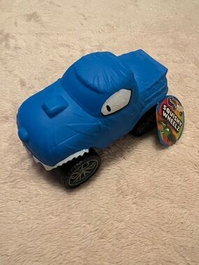 Irre-squish-ible Squishy Wheelz Blue